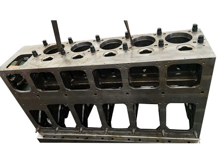 Hulpmotor-frame-assemblage